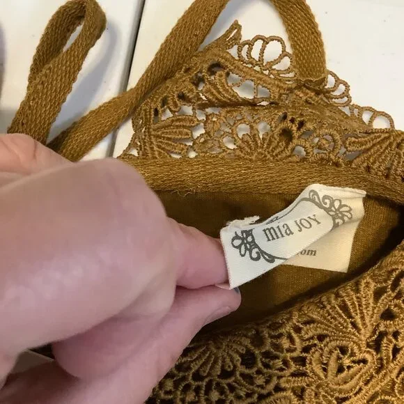 NWT Mia Joy Girl’s Dress Size 8 – XOXO, Puff Sleeve, Crocheted Collar, Holiday - Picture 8 of 9